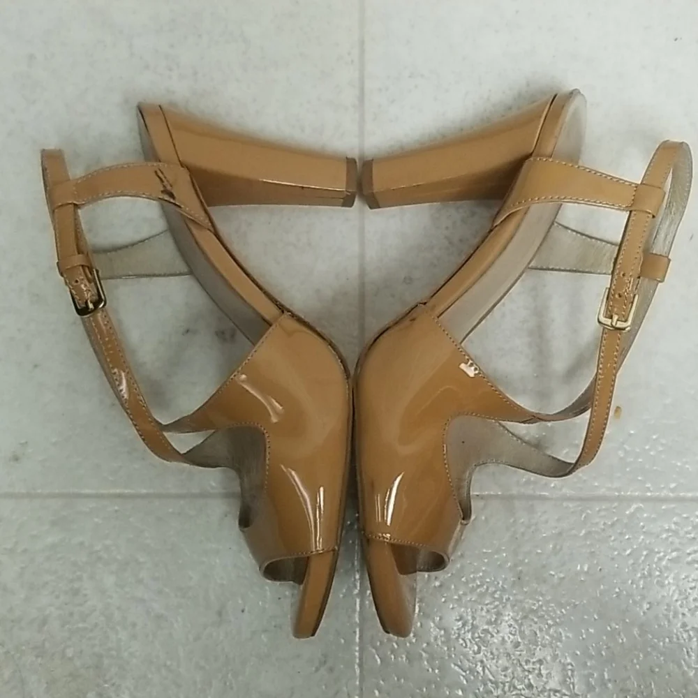 KATE SPADE patent leather heels beige tan cream